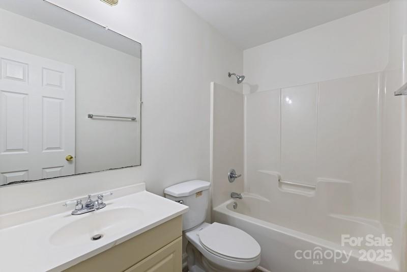 Lancaster, South Carolina 29720, United States, 4 Bedrooms Bedrooms, ,2 BathroomsBathrooms,Residential,Under Contract,148675