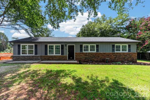 Photo of 123 Robinette Lane, Statesville, NC 28625 (MLS # 4414963)