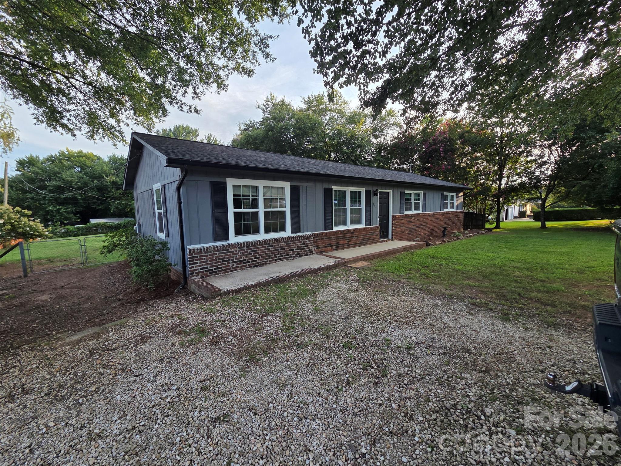 123 Robinette Lane