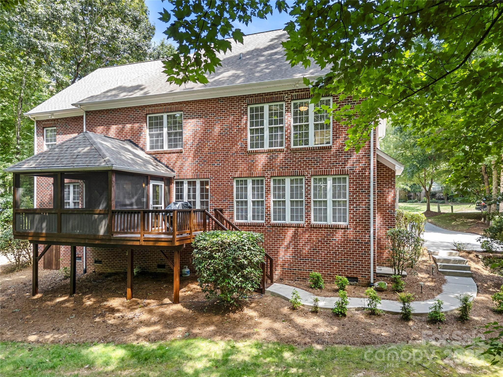 304 Inland Cove Court