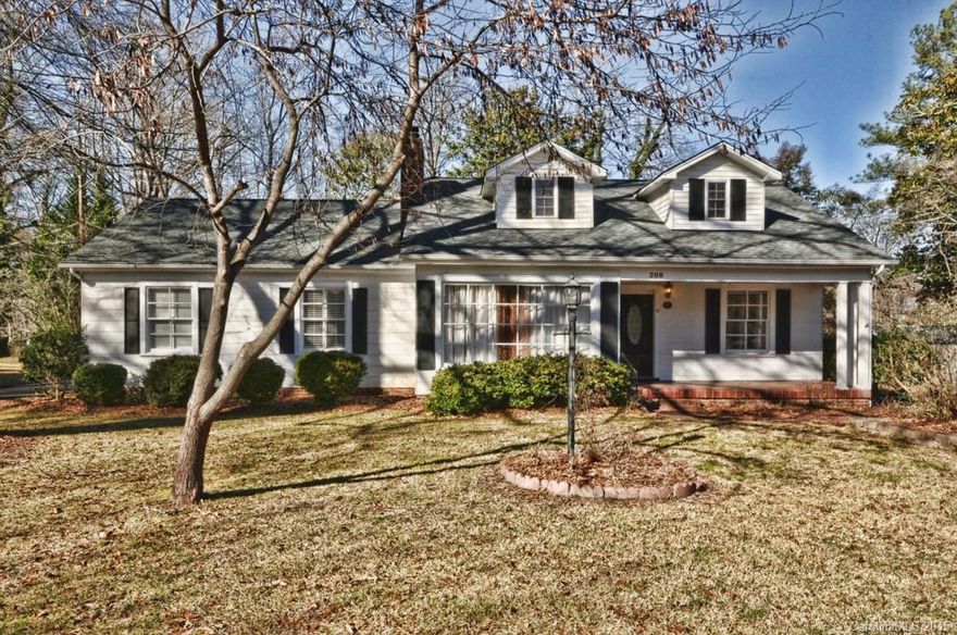 Southern Home w/Guest Cottage in Historic York.  Priced Below Tax Value, This Home is Located in Historic York w/Level Lot & offers 3 BR/3BA w/HUGE upstairs Bonus & Sep. Guest Cottage.  Southern Charm shows it way through the Fam. Room, Master on Main, Formal LR & the DR. True HW Floors & Upgrades include Kitchen Cab, Granite, Tiled Floors & Roof. The Charming Cottage presents Full BA, Kitchenette & can be used for Private or Investment Opportunity. Potting Shed, & Storage Bldg on site.