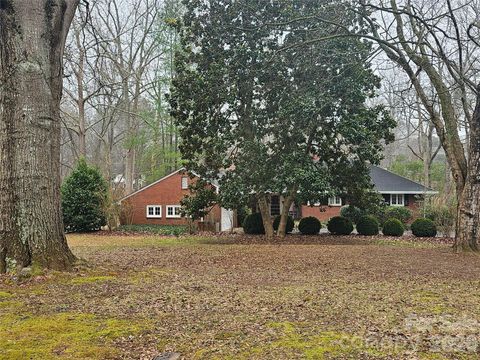Photo of 125 Hillside Drive, Shelby, NC 28150 (MLS # 4345337)