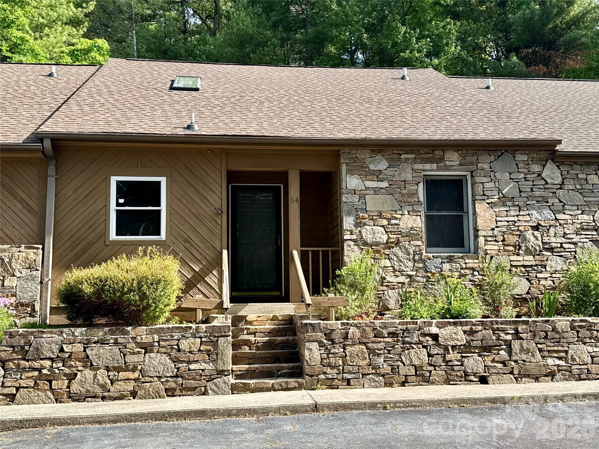 44 Sagebrush Circle