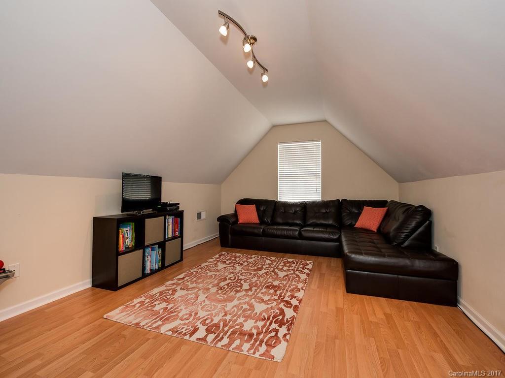 Steele Meadows - Residential