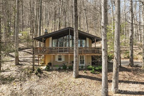 679 Locust Drive Maggie Valley NC 28751