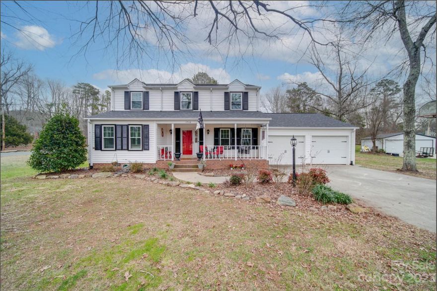 Do you have a growing family and need extra space? Look no further than this 4 bedroom 2 and a half bath home in this beautiful Albemarle neighborhood. Between the flex space downstairs and the large yard, this home will be the perfect solution for your family or your guests! Schedule a showing before you miss out on this beautiful home!