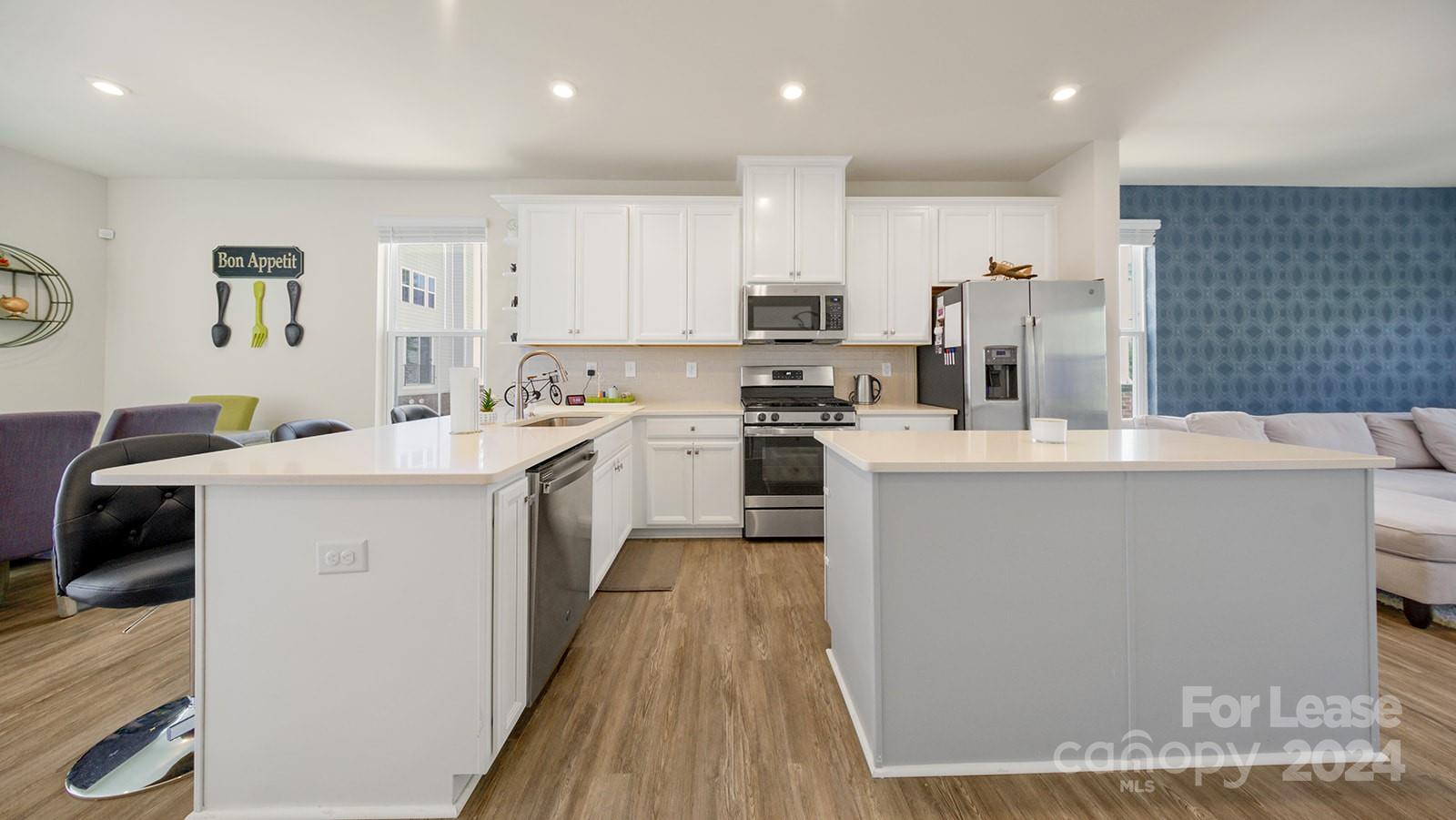 Parkwood Square - Residential Lease