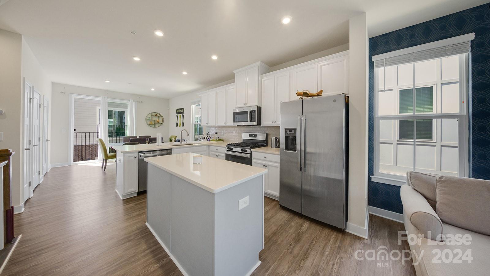 Parkwood Square - Residential Lease