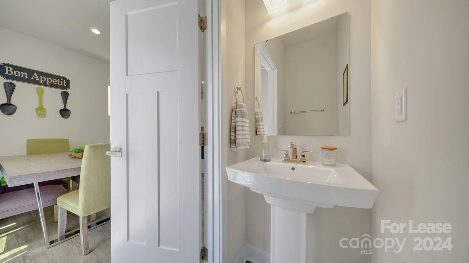 Parkwood Square - Residential Lease