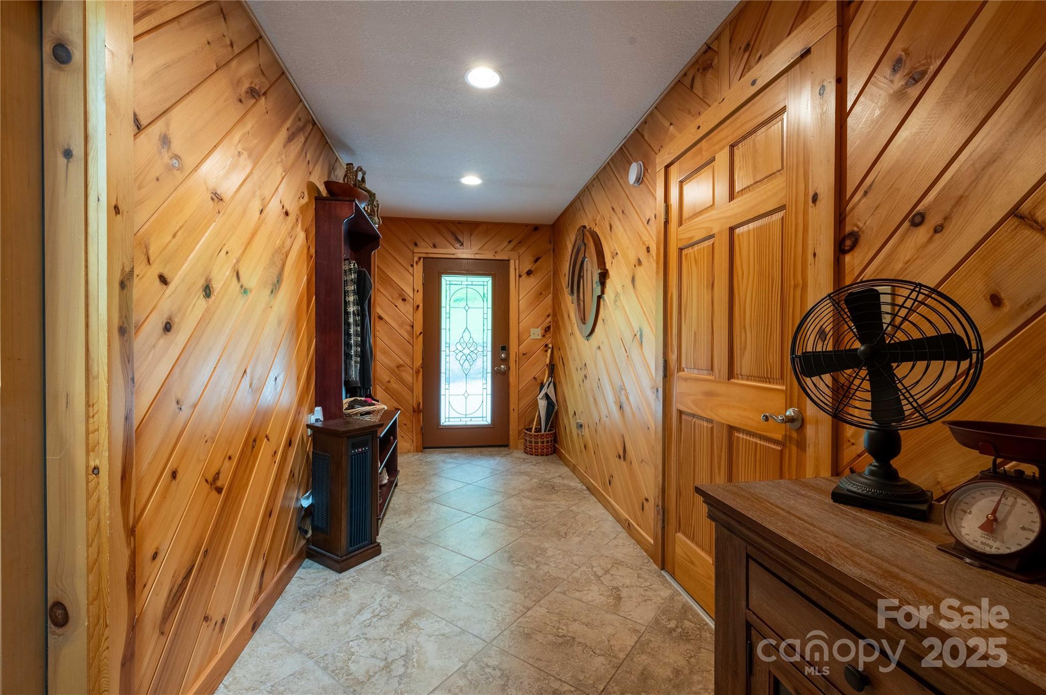 1055 Winter Star Loop