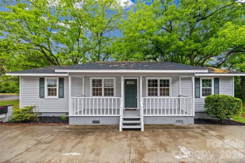 Photo of 327 E Morrow Avenue, Monroe, NC 28112 (MLS # 4377086)