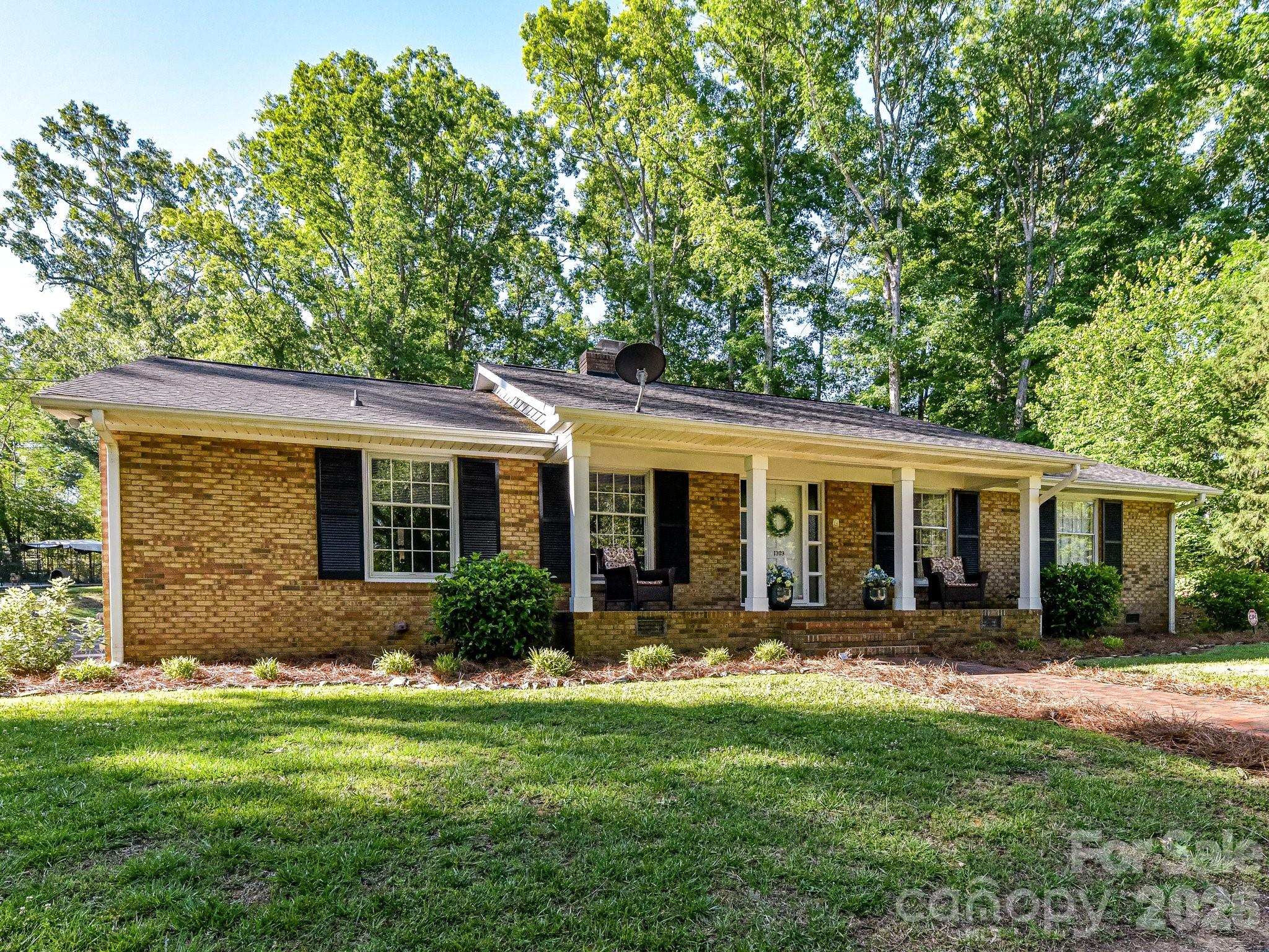 1303 Quail Drive