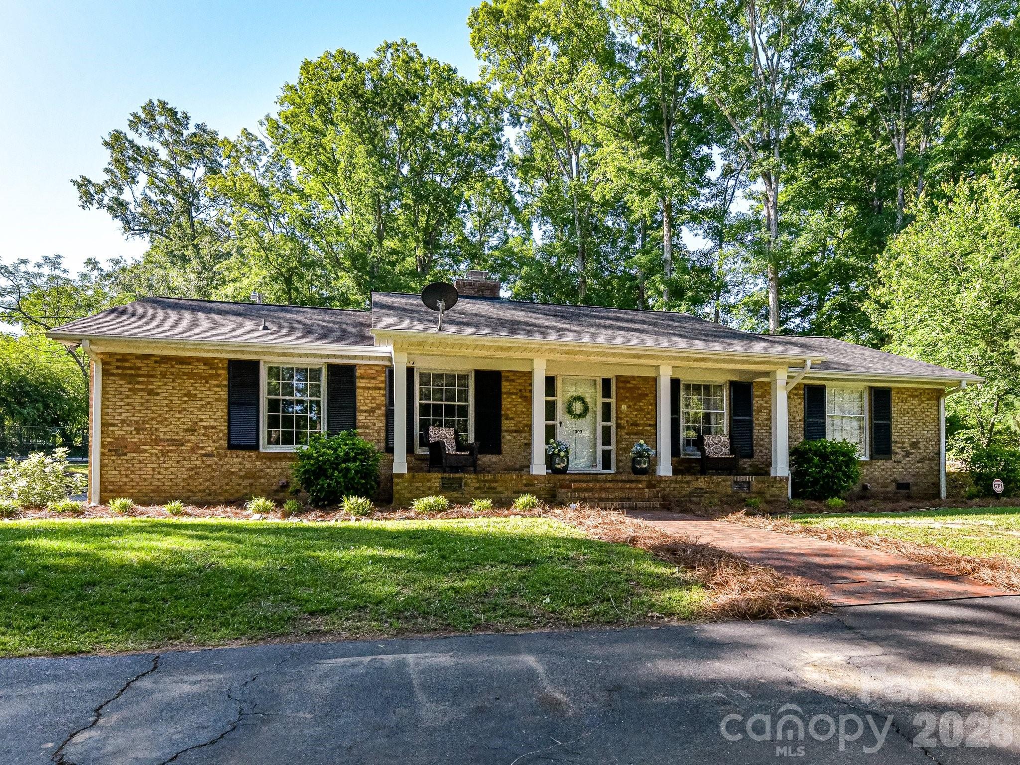 1303 Quail Drive