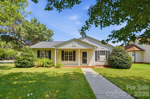 Photo of 2101 Palm Lane, Belmont, NC 28012 (MLS # 4400010)
