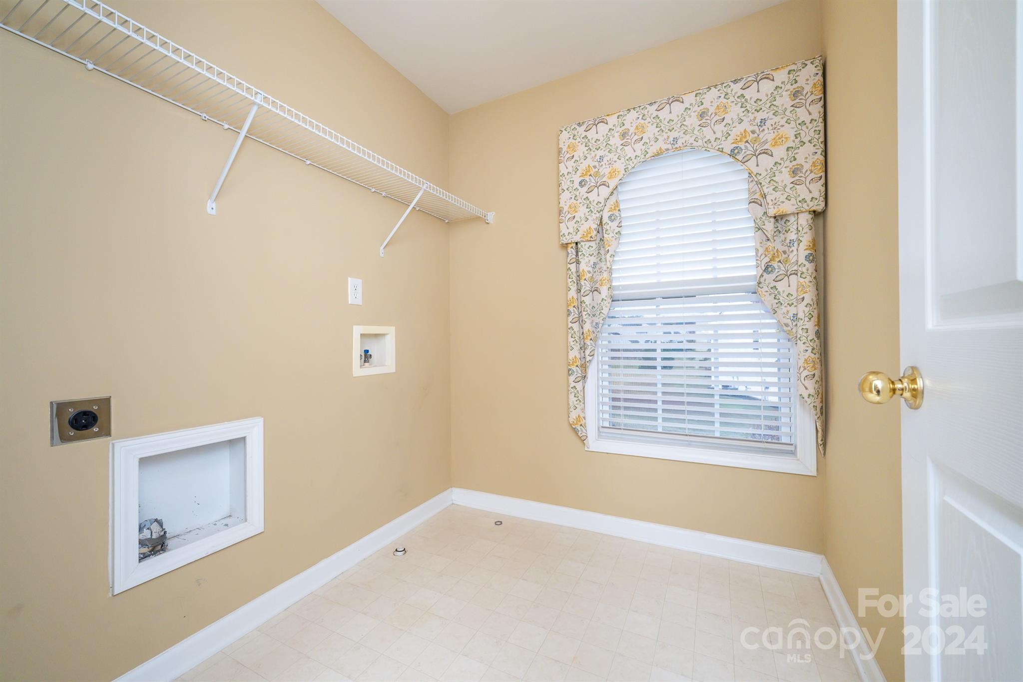 Autumn Trace - Residential