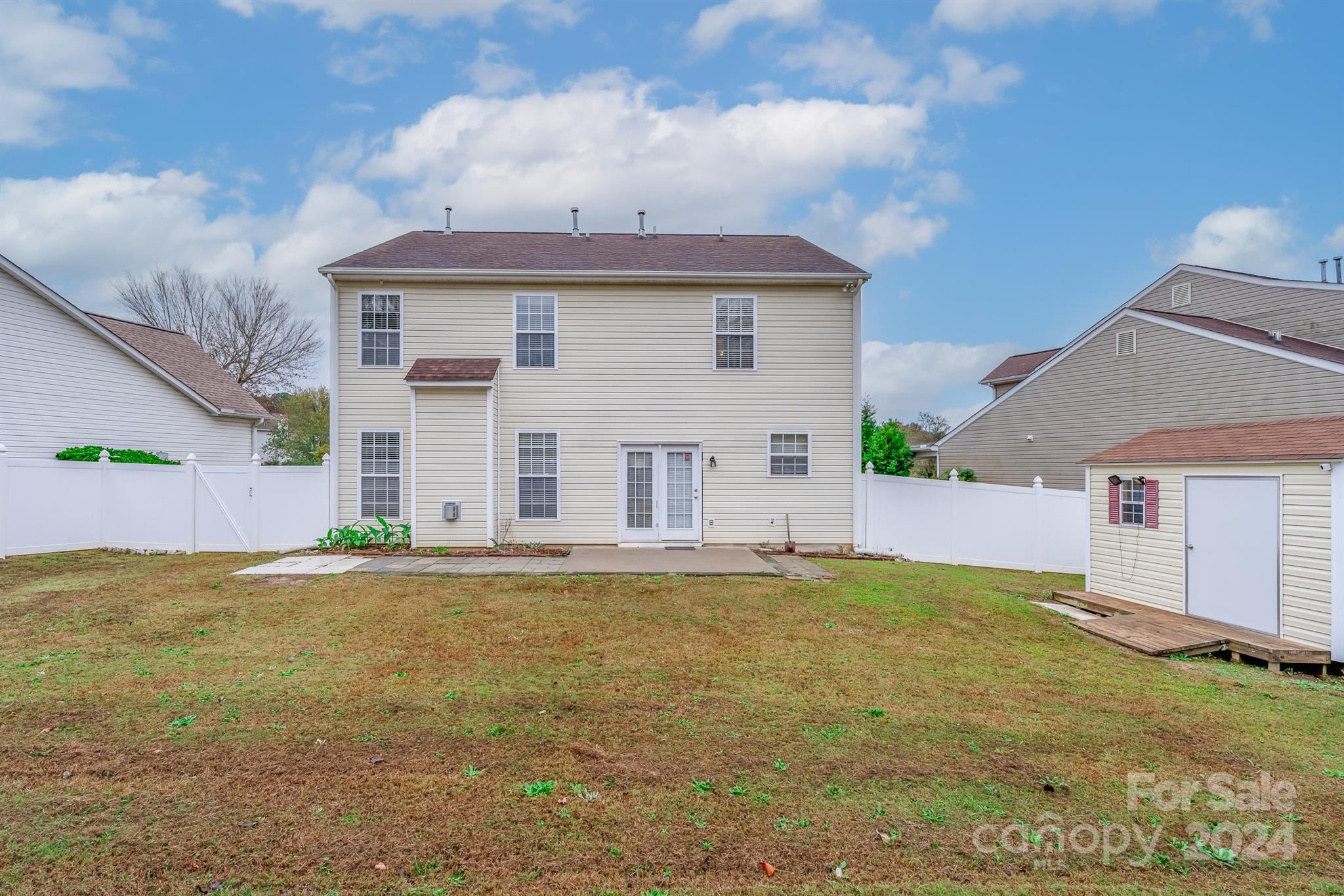 Autumn Trace - Residential