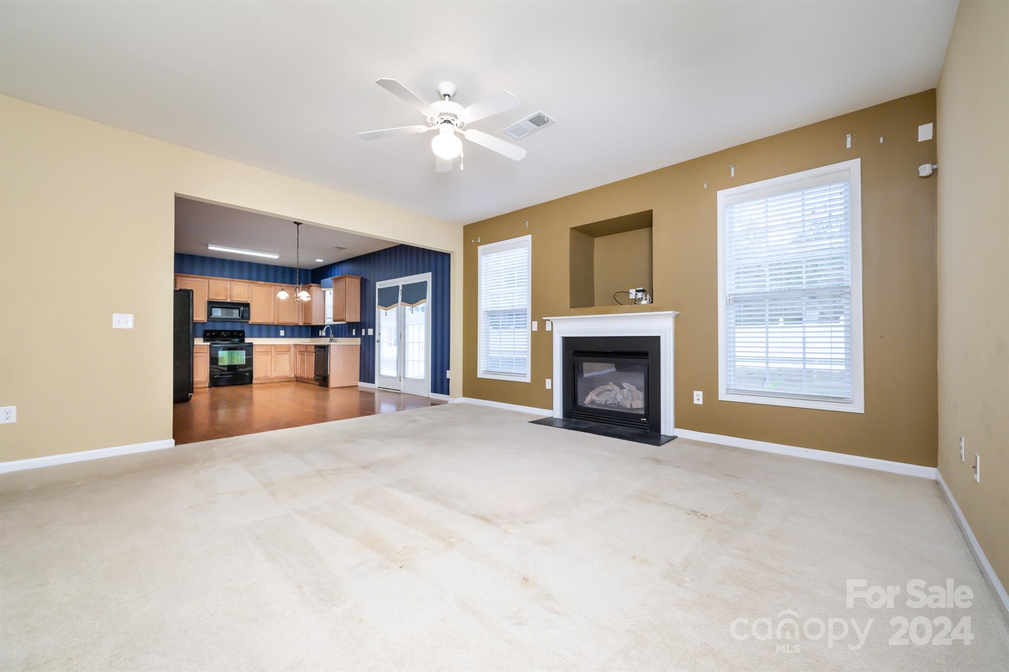 Autumn Trace - Residential