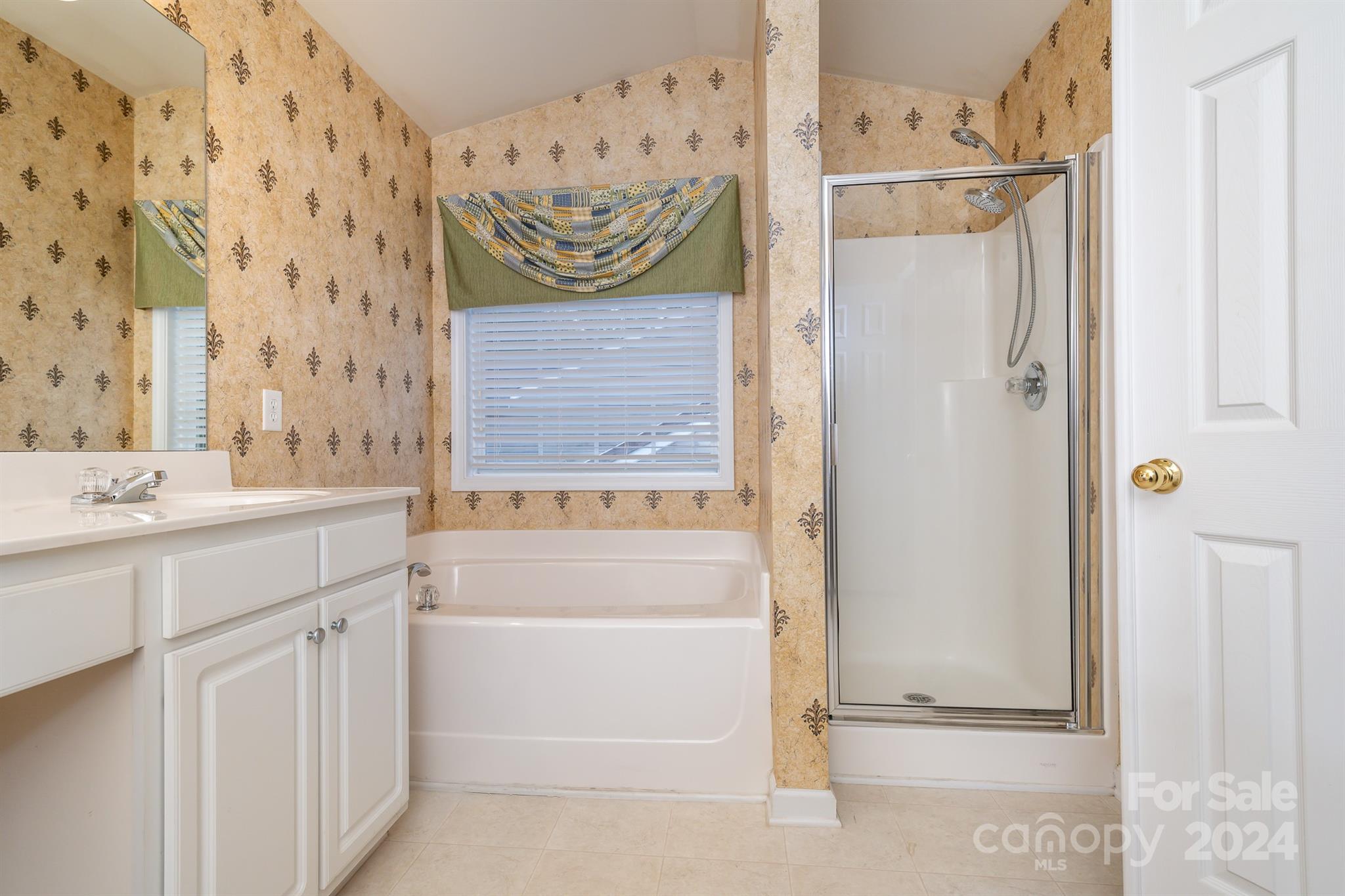 Autumn Trace - Residential