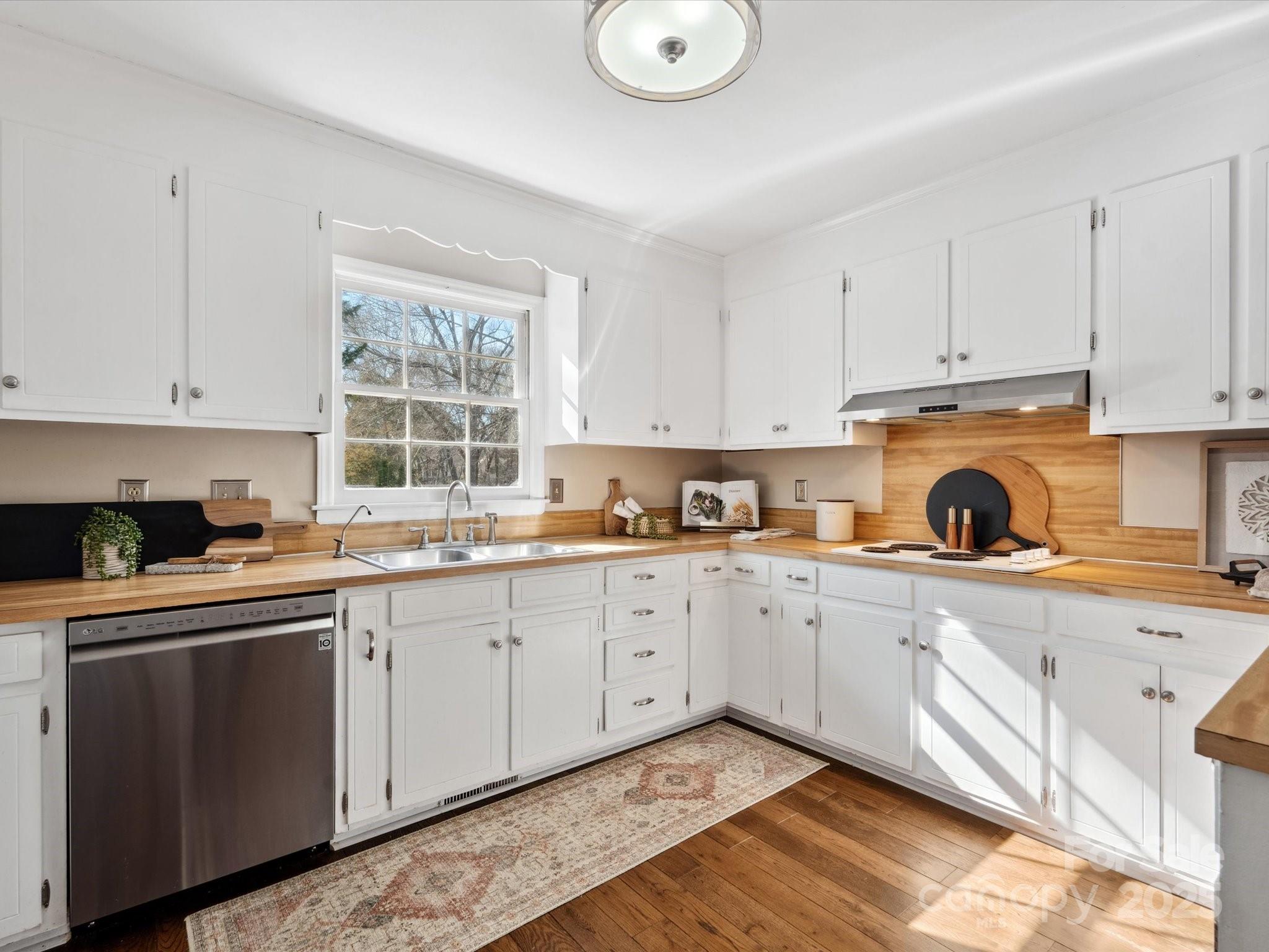 Carmel Woods - Residential