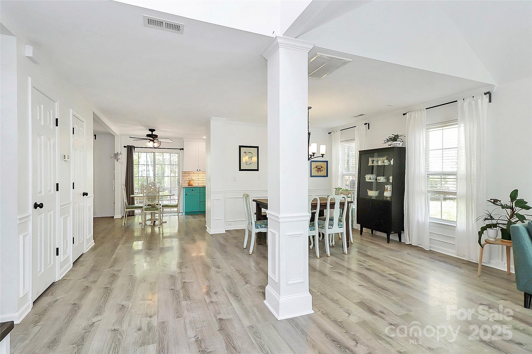 1432 Deer Forest Drive