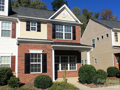 Photo of 5637 Bent Creek Circle, Charlotte, NC 28227 (MLS # 4405081)