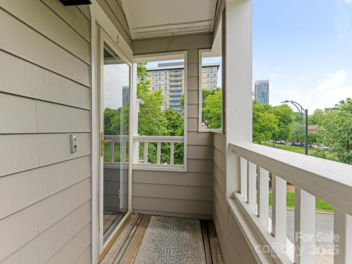 212 W 10th Street 3