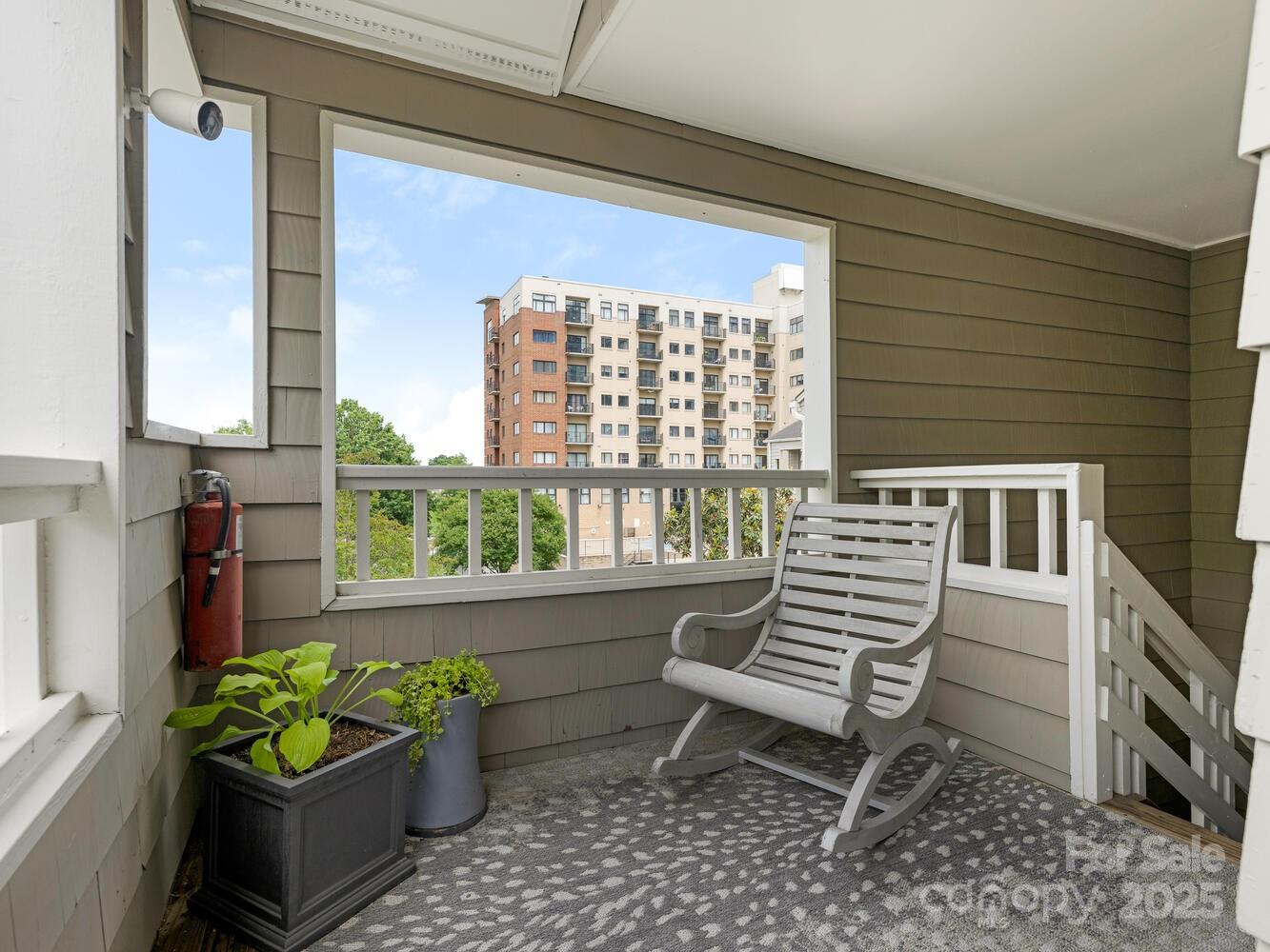 212 W 10th Street 3