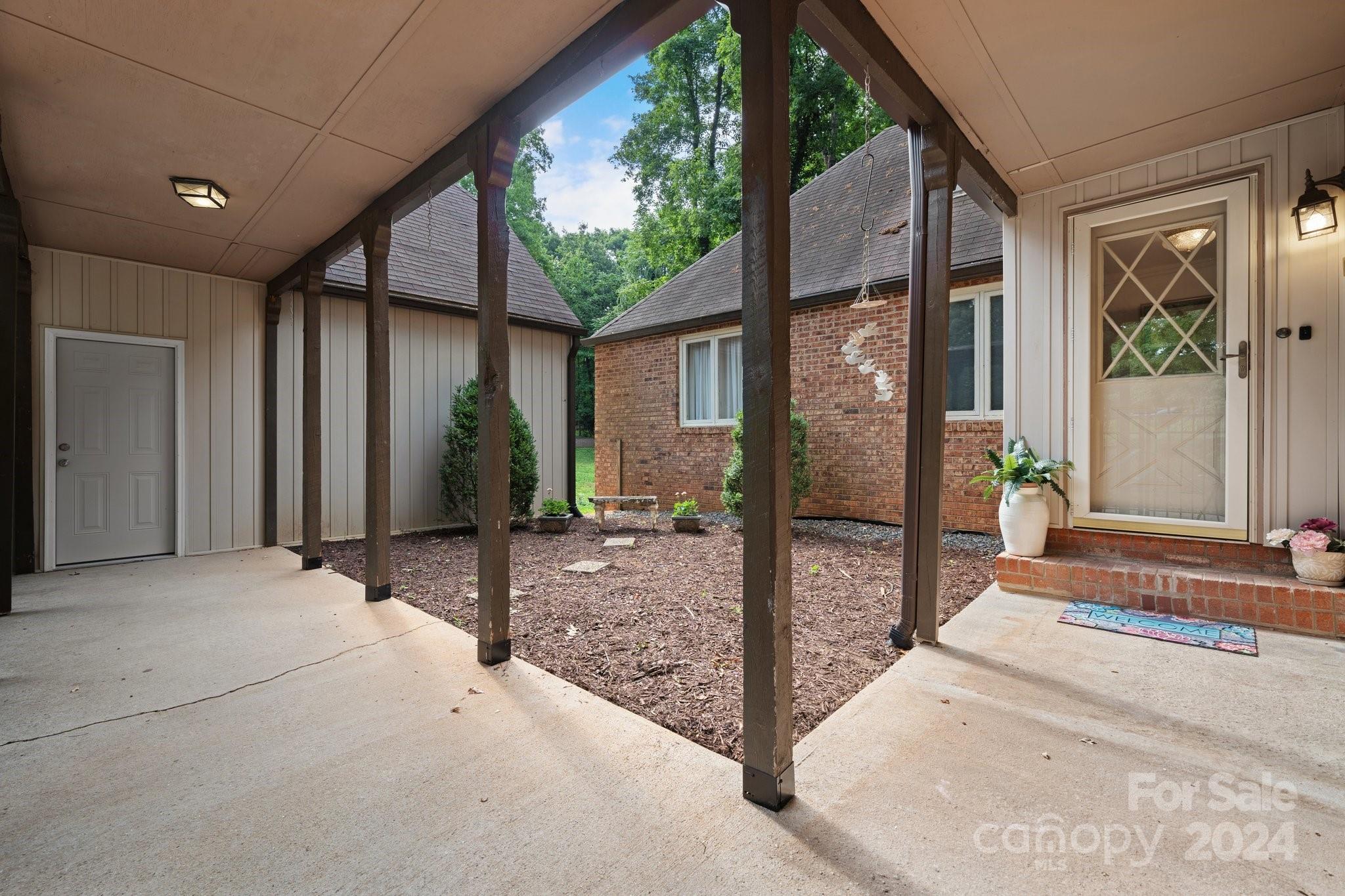 Huntington Forest - Residential