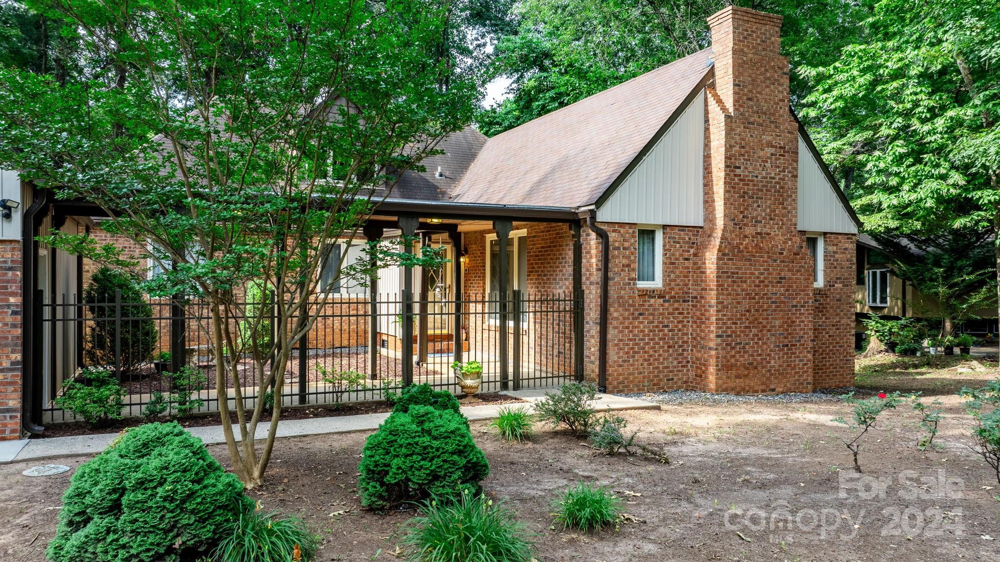 Huntington Forest - Residential