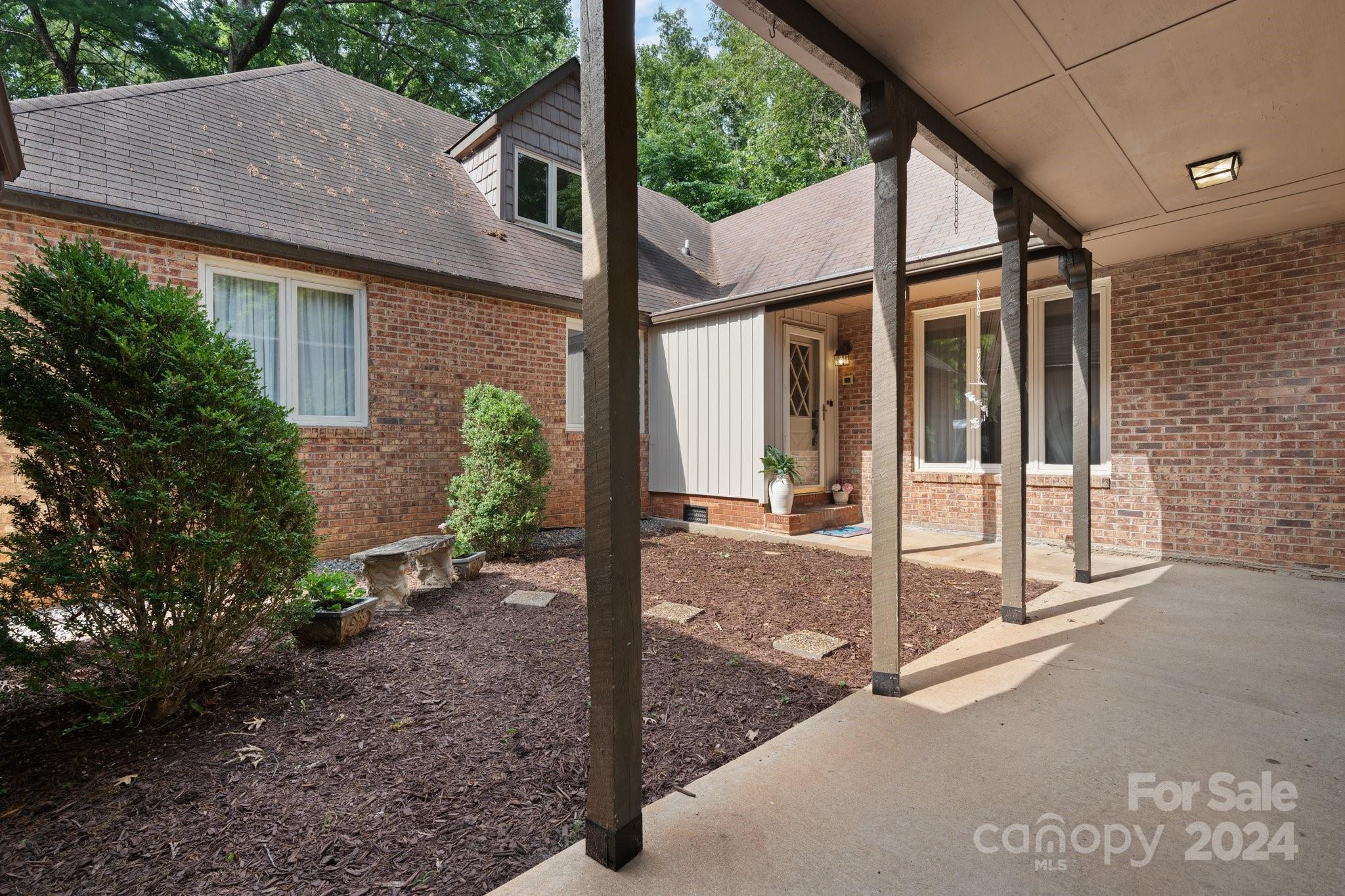 Huntington Forest - Residential