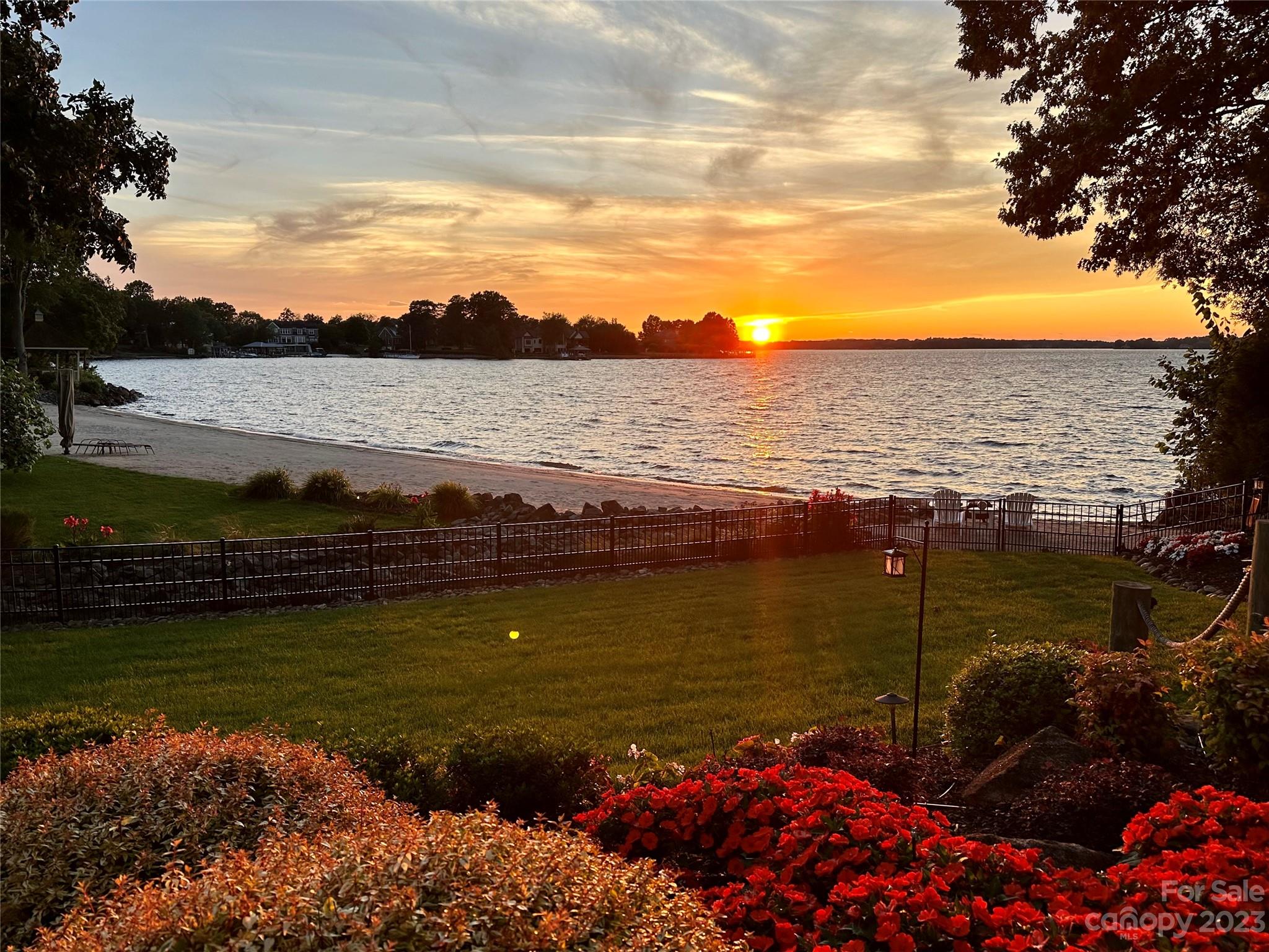 Pointe Regatta - Residential