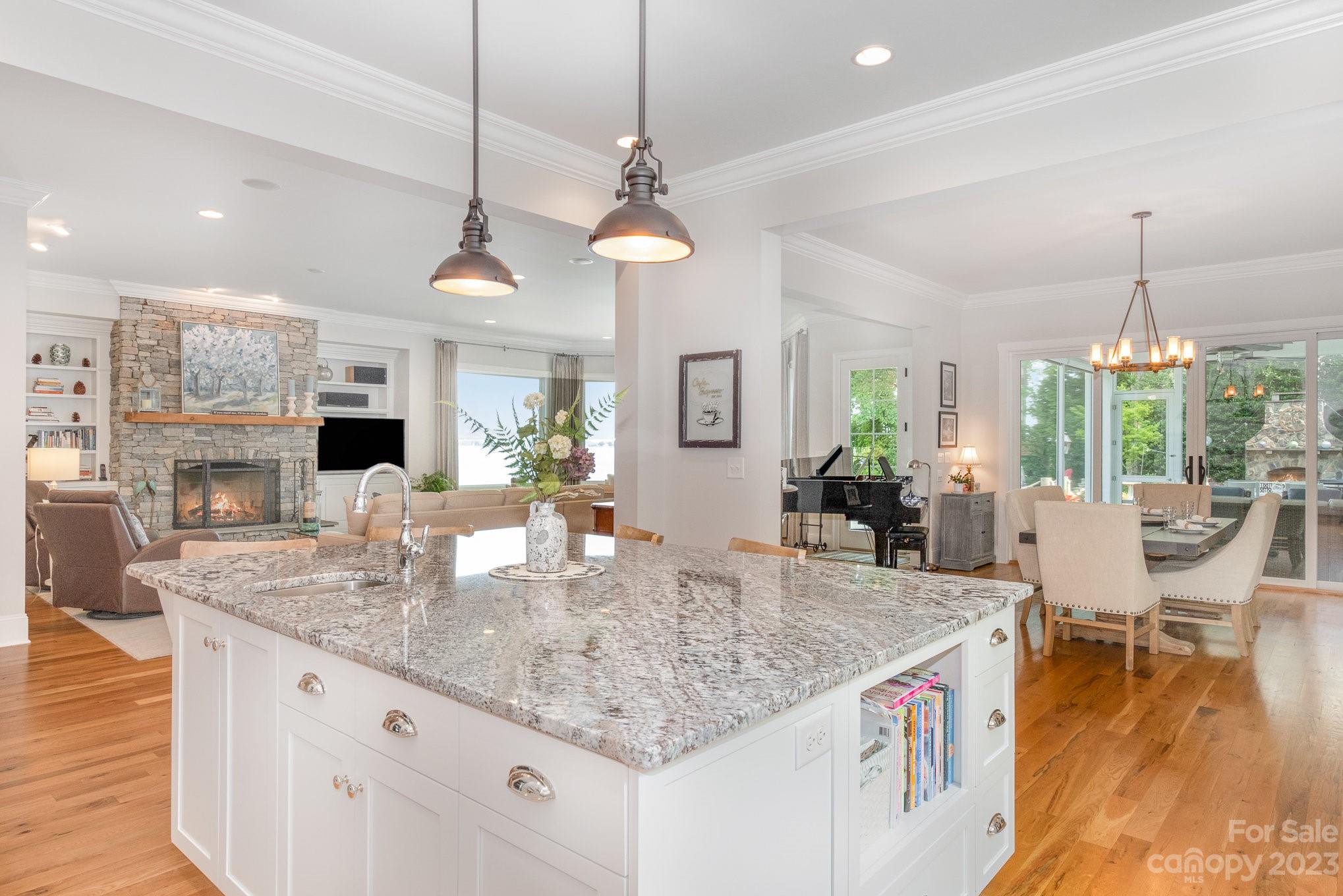 Pointe Regatta - Residential