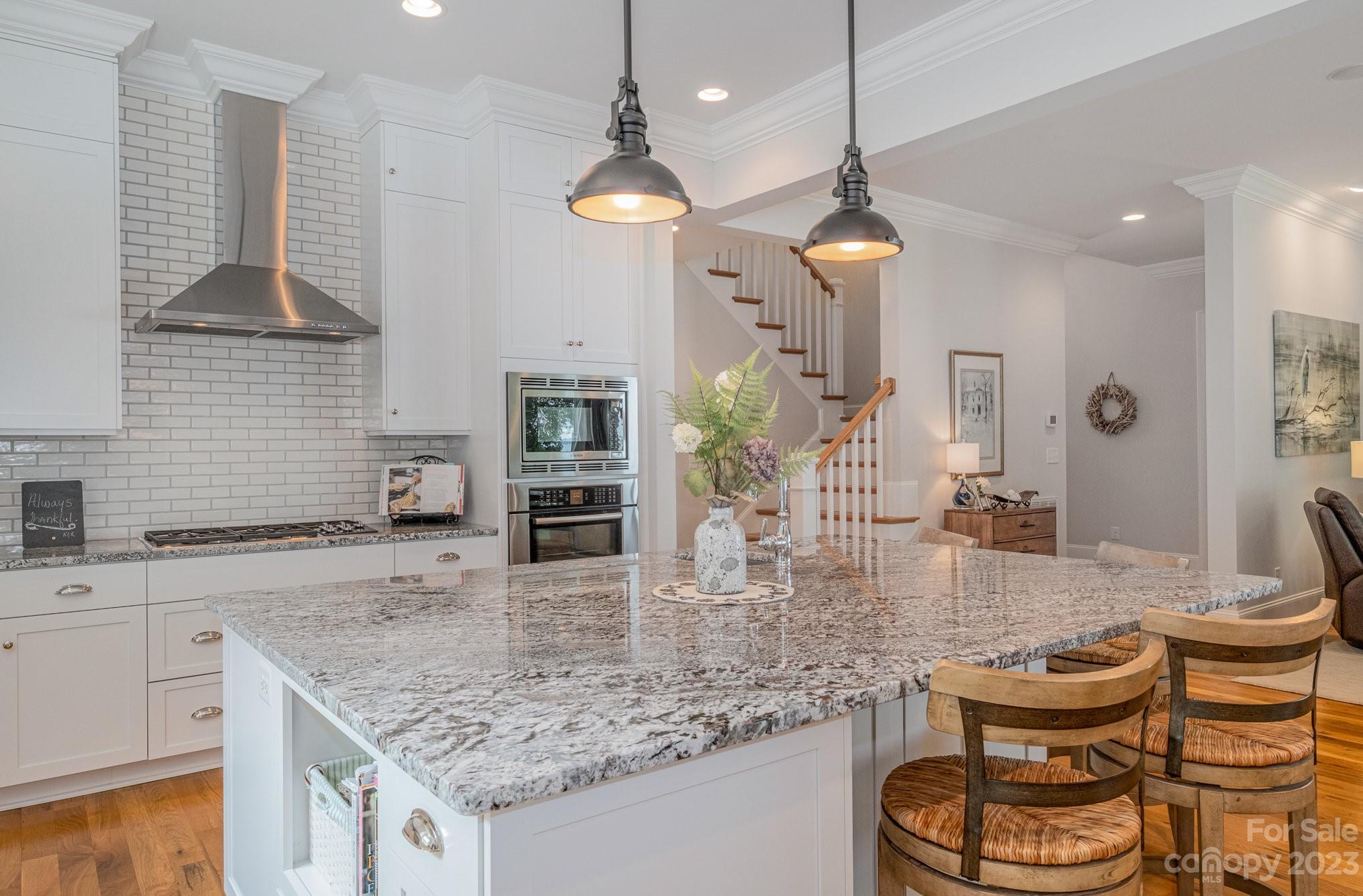 Pointe Regatta - Residential