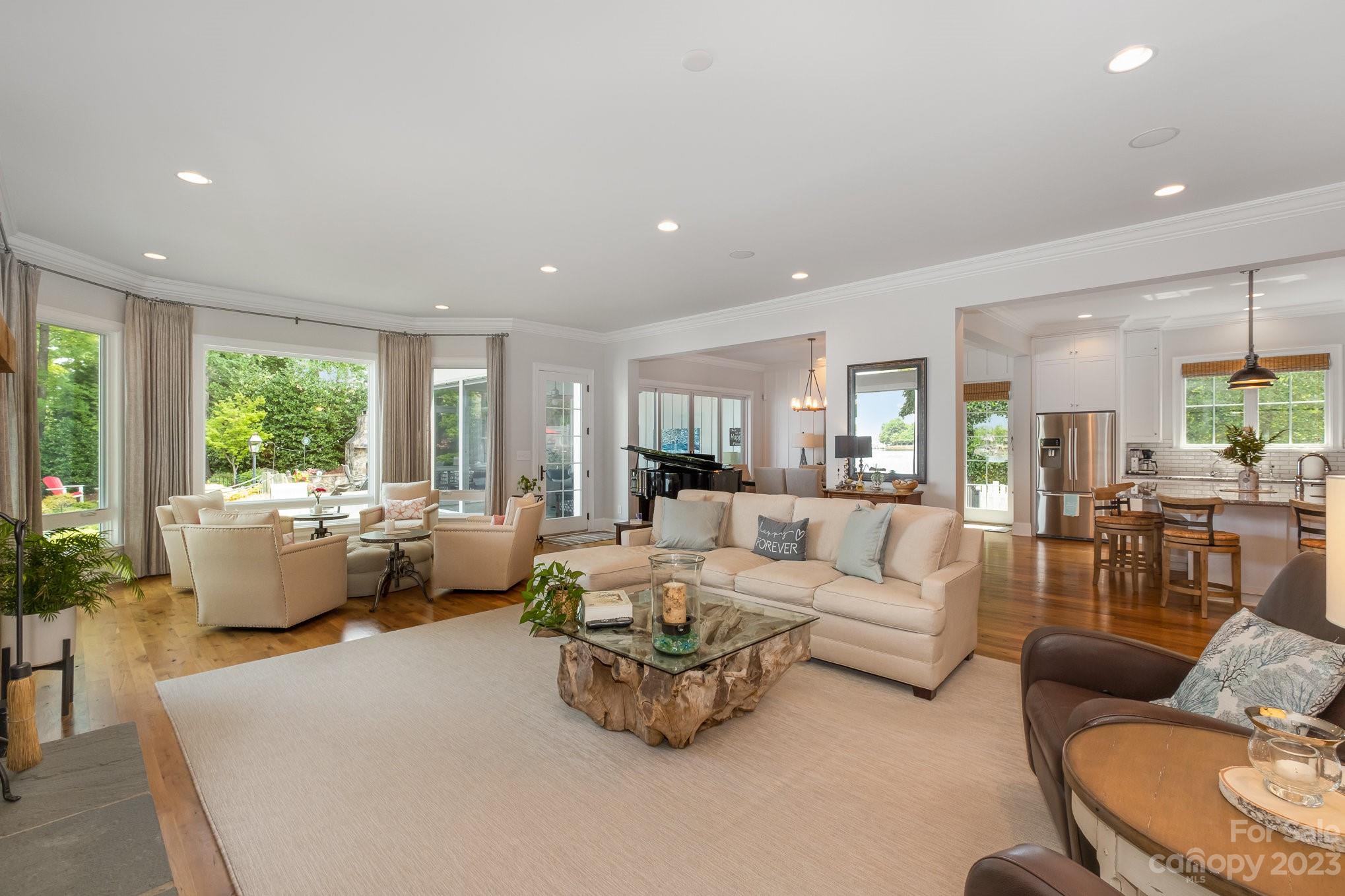 Pointe Regatta - Residential