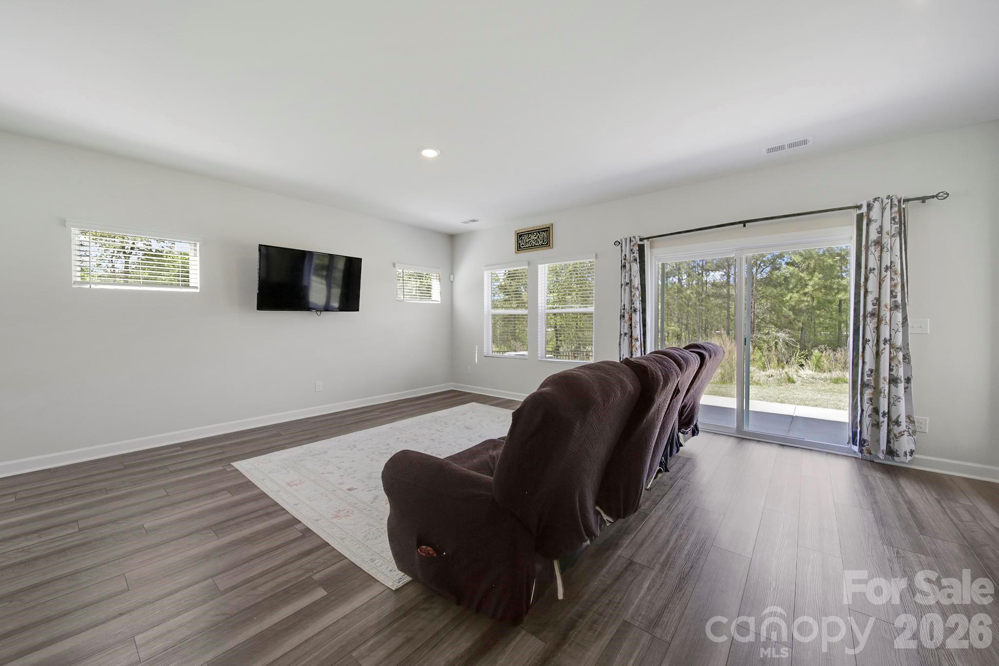 Anniston Chase - Residential