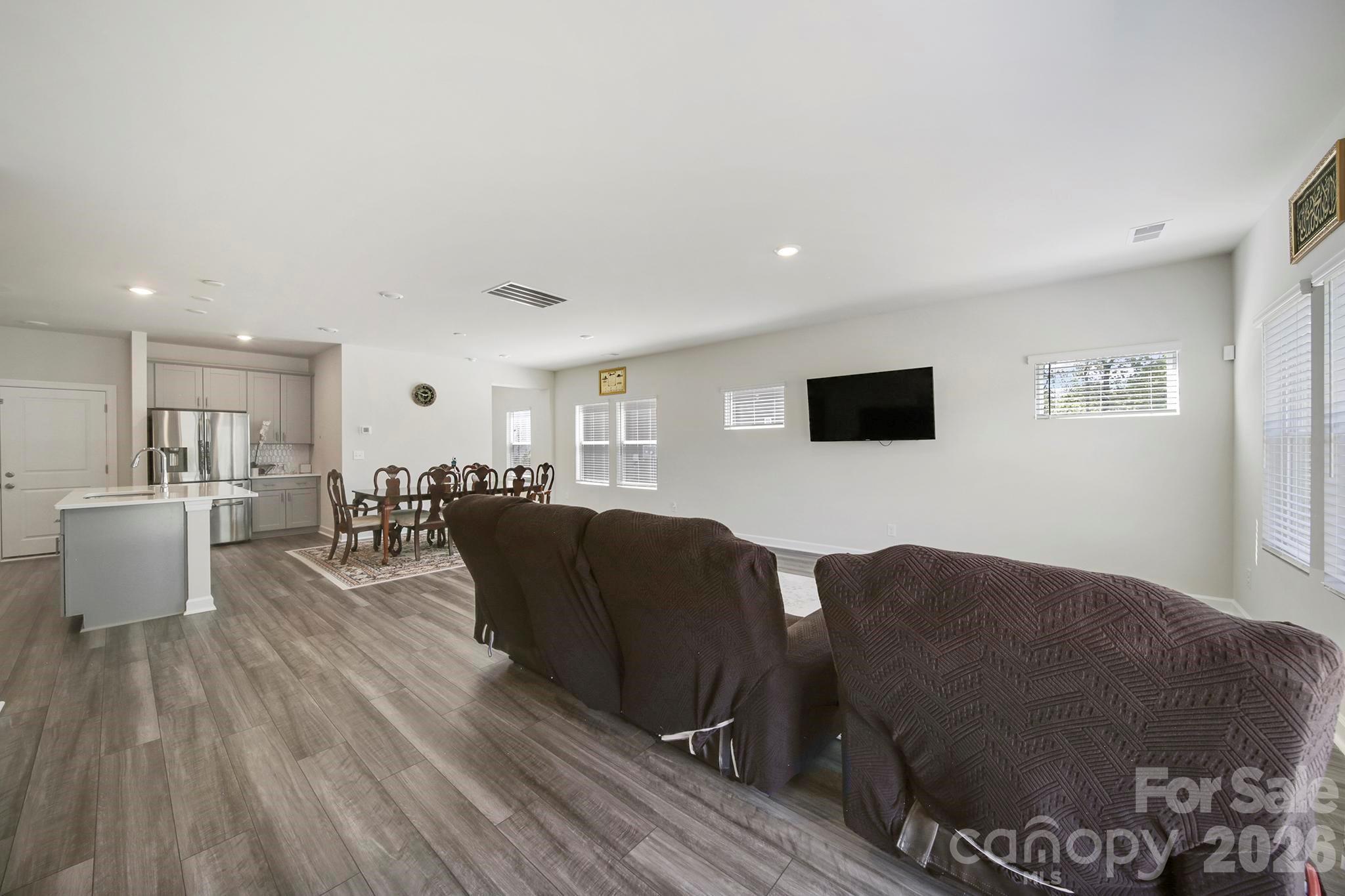 Anniston Chase - Residential