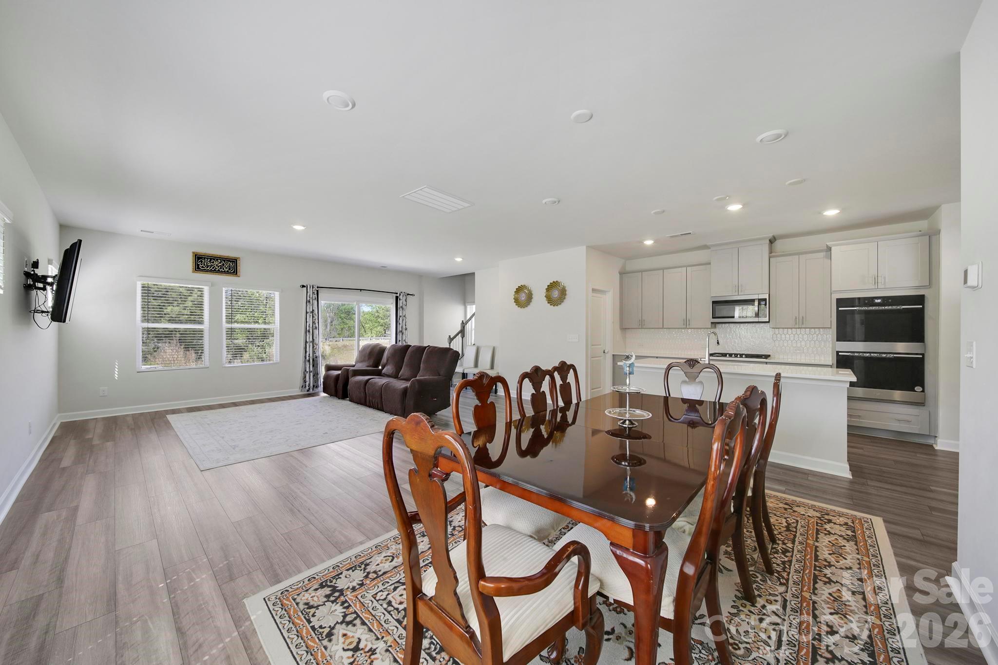 Anniston Chase - Residential