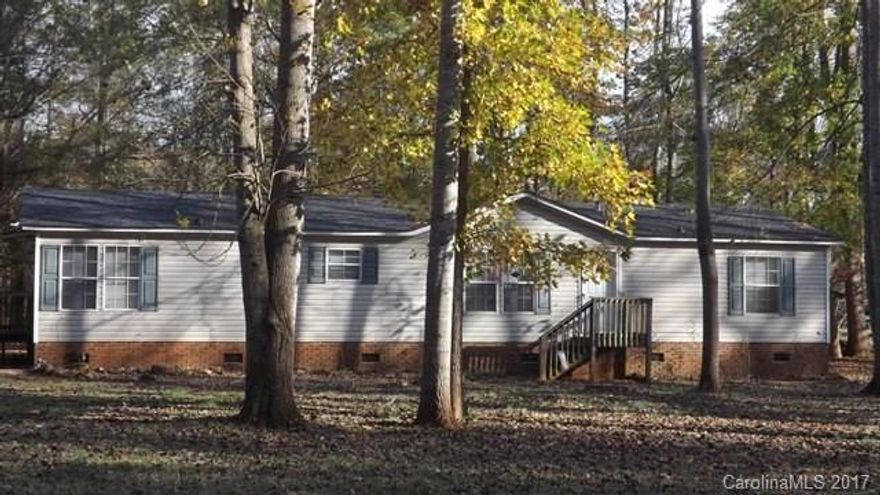 Looking for a rental out in the country? Check out this 3 BR, 2 BA Double Wide in York. This 1,400 sqft, pet friendly home sits on a .75 acre private wooded lot. Master bath includes a garden tub, separate shower and double sinks. Large gated back deck.  Hurry this home will not last long!