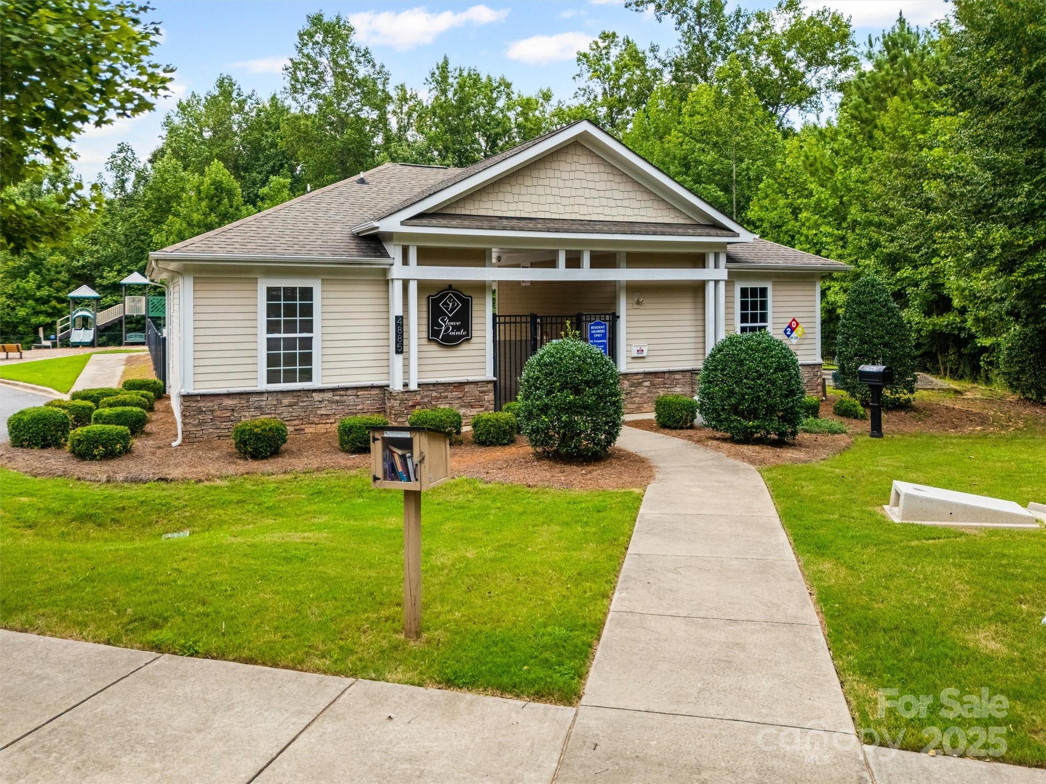 Stowe Pointe - Residential