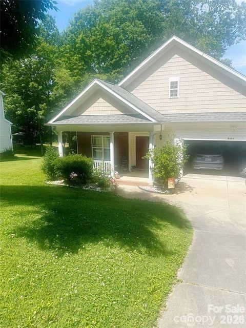 5912 Almond Road Charlotte NC 28227