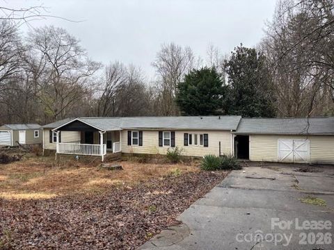 Photo of 244 Salemview Road, Gastonia, NC 28052 (MLS # 4392989)