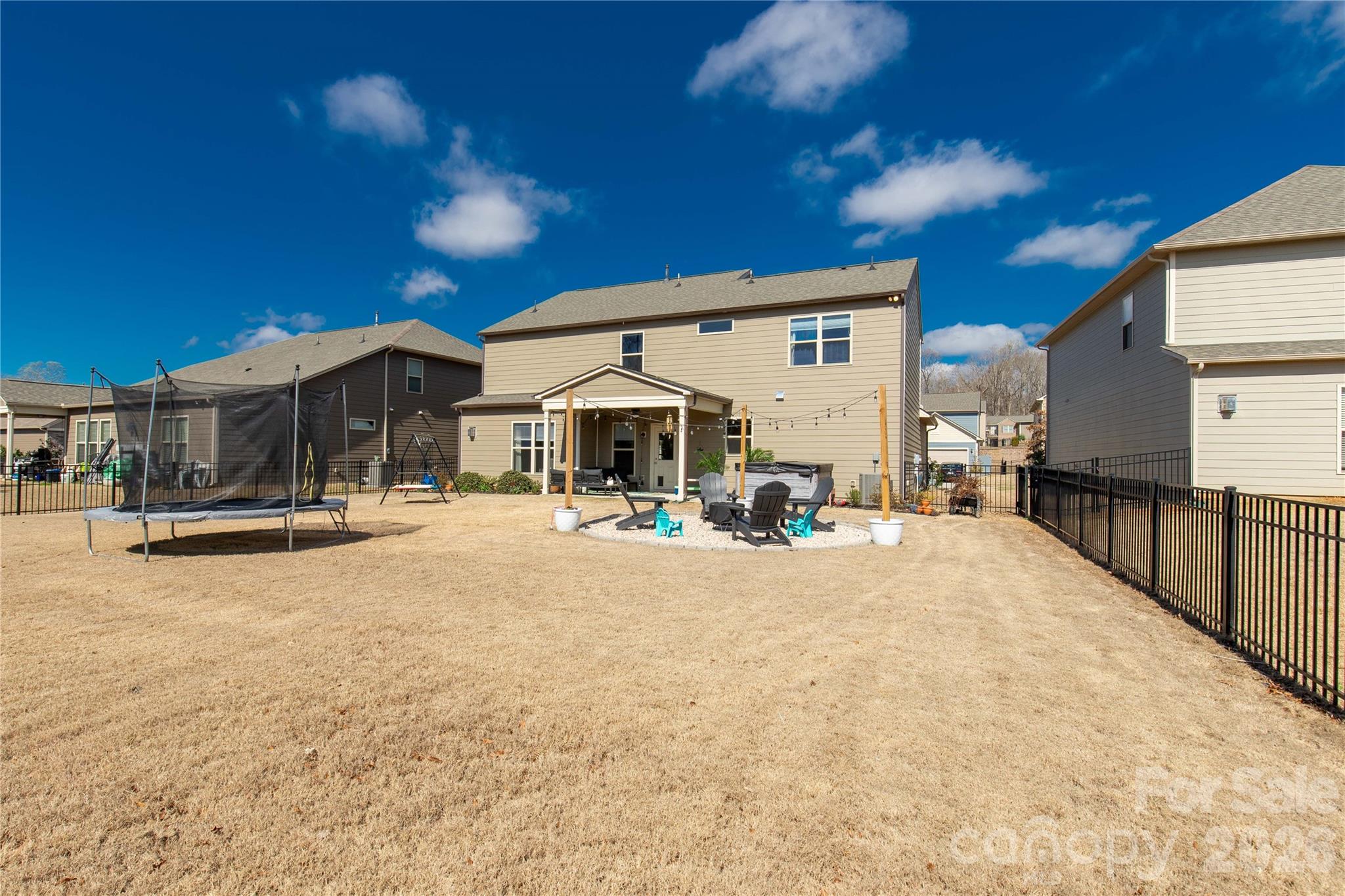 Queensbridge - Residential