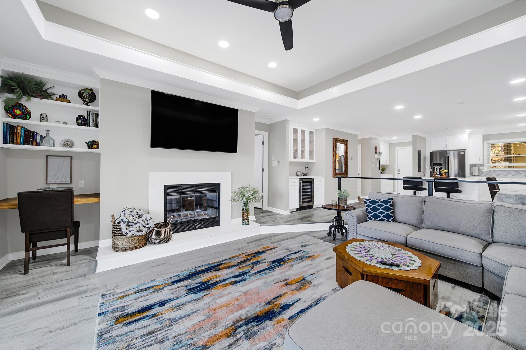 Emerald Point - Residential