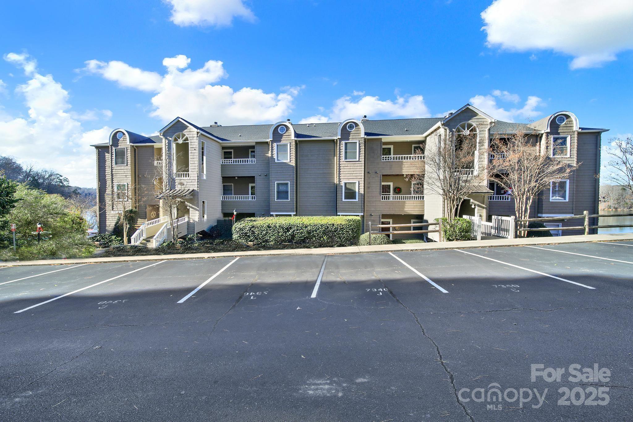 Emerald Point - Residential