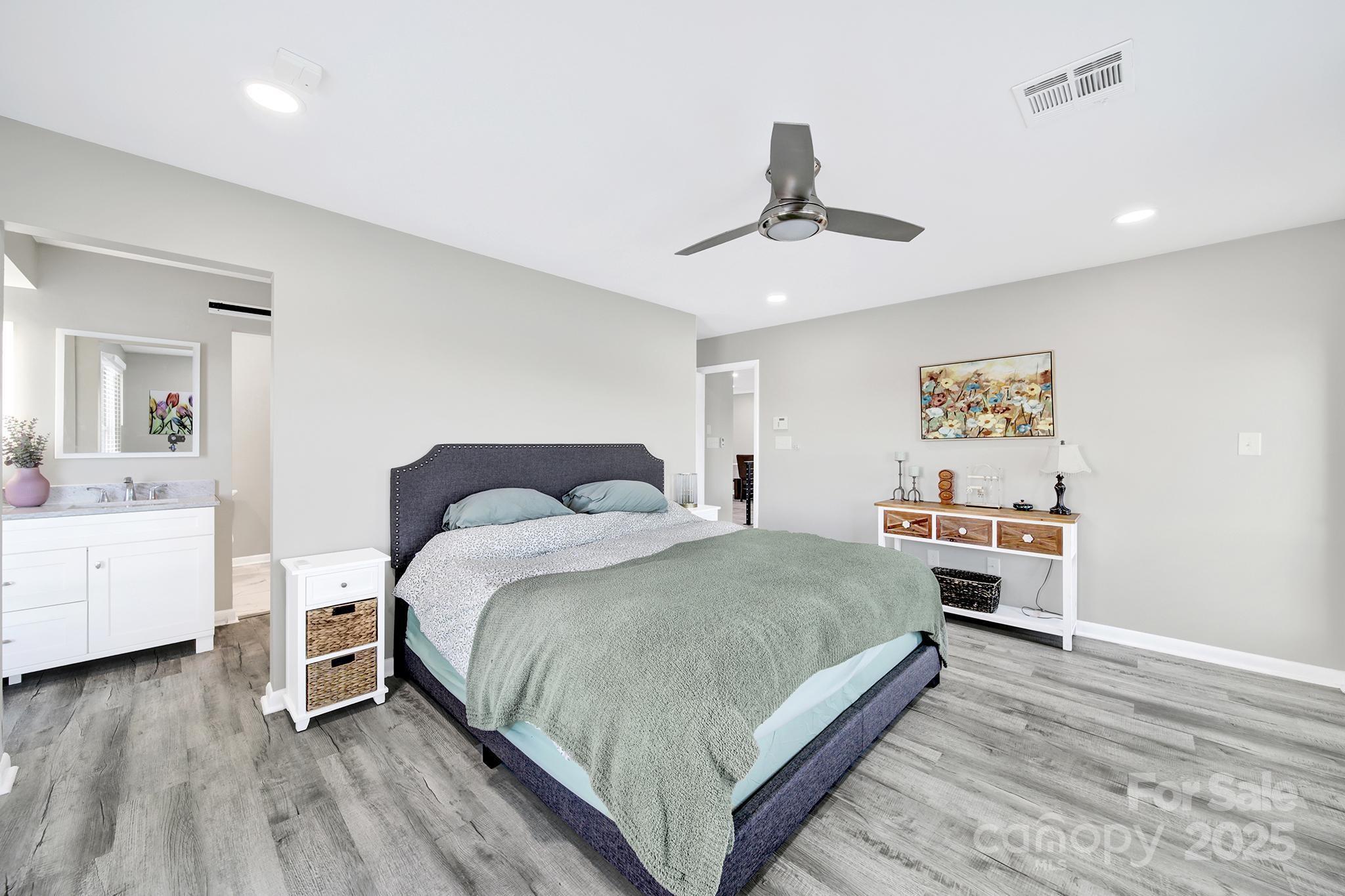 Emerald Point - Residential