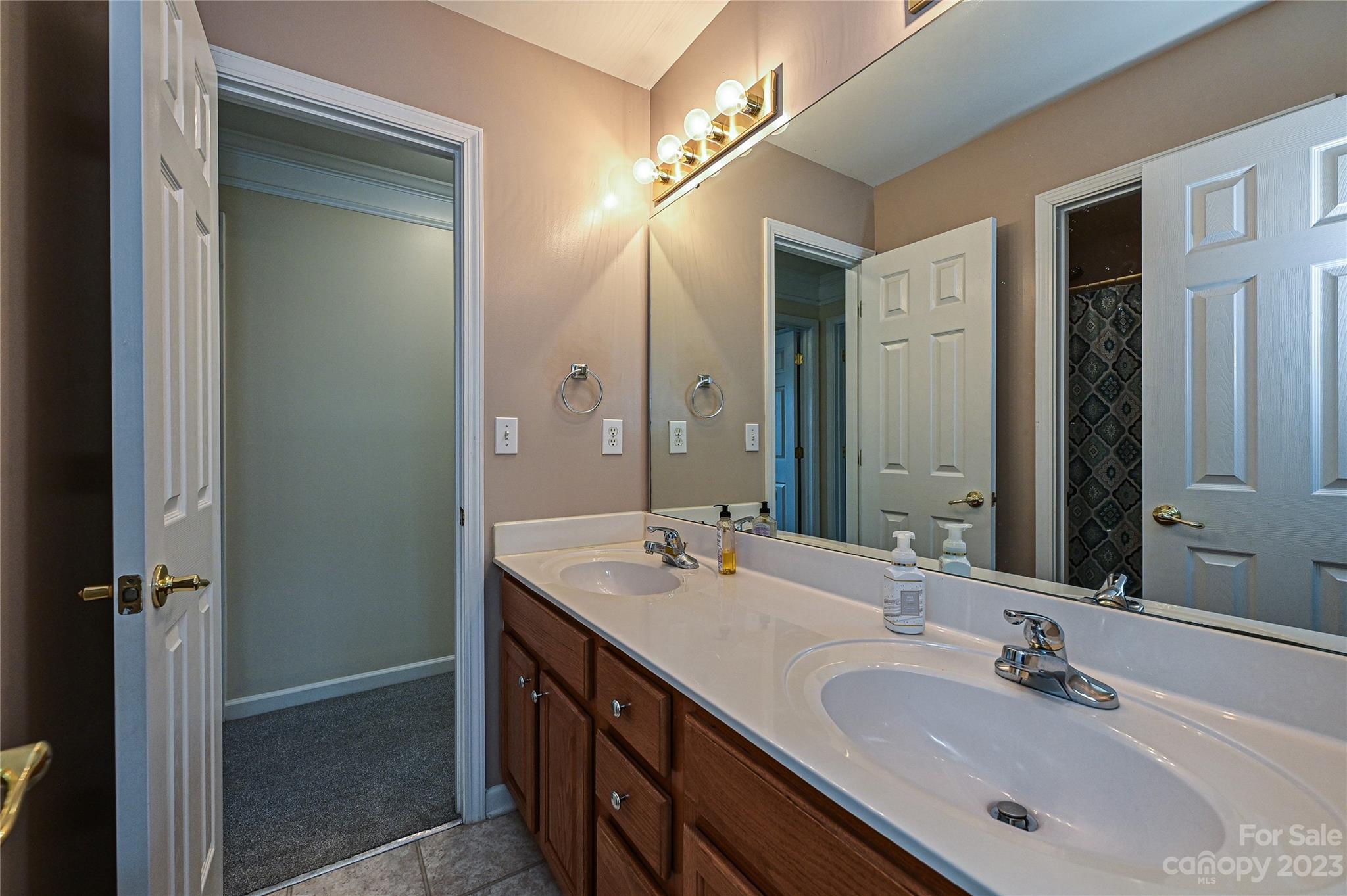 Riverfront - Residential