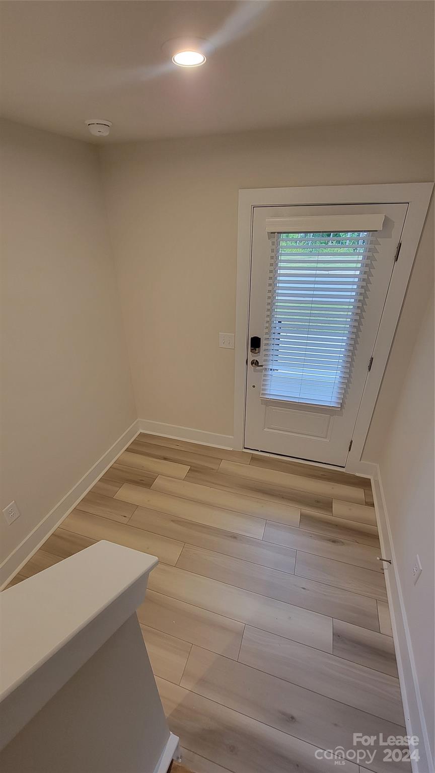 CONTEXT AT OAKHURST - Residential Lease