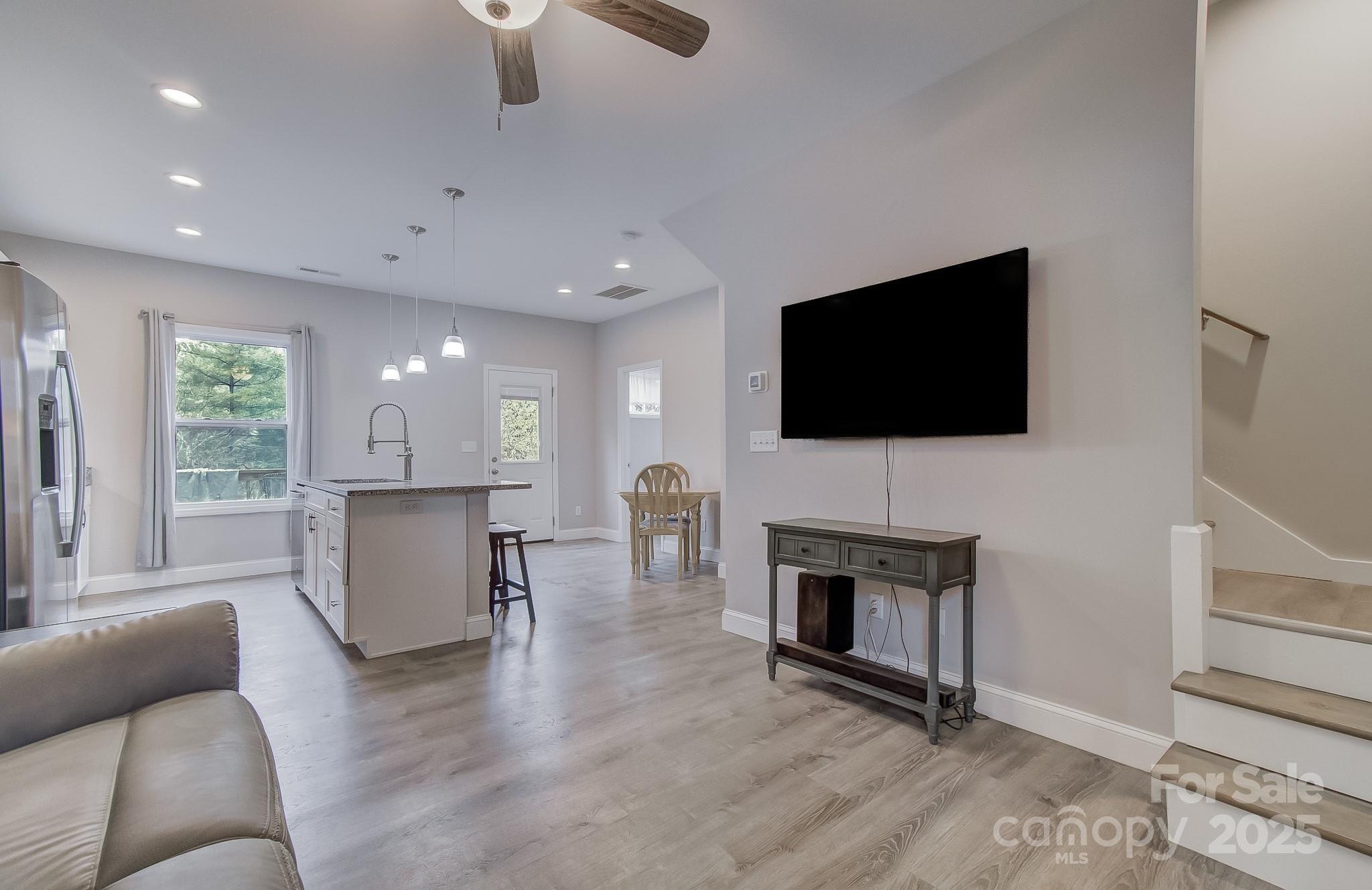 1051 Sharon Ridge Road