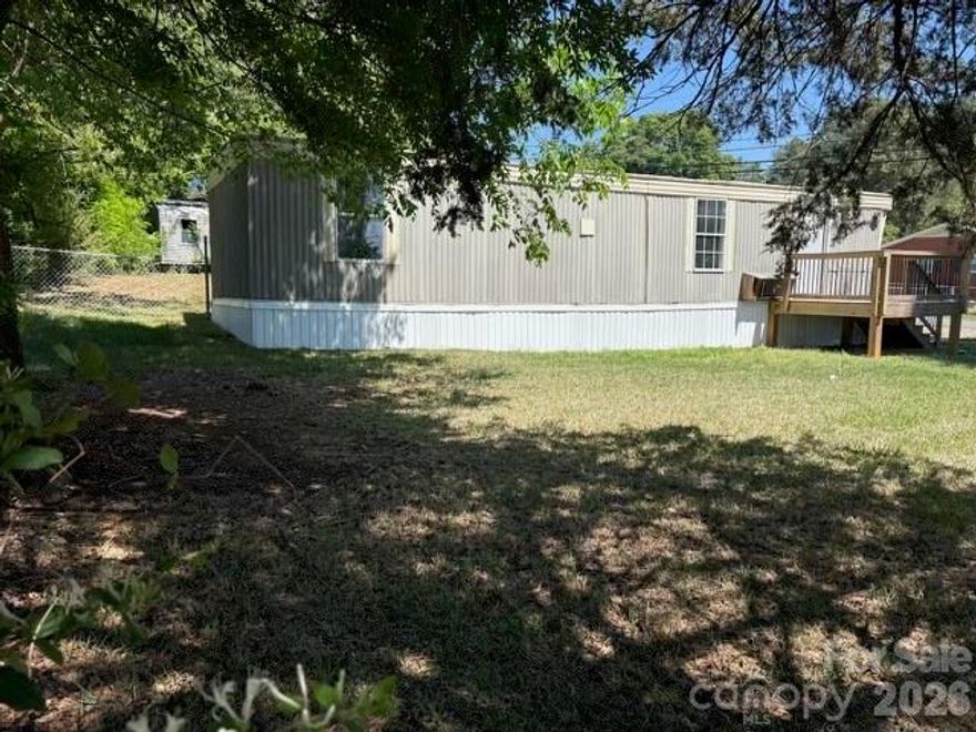 Great chance to own a home in a quiet neighborhood on a corner lot- No Lot Rent! You own the trailer and the land. This single wide trailer has had a recent remodel and features several modern updates, including new sheetrock and vinyl flooring throughout. Additionally, it includes a brand-new deck at the front entrance for you to enjoy. It contains 2 bedrooms and 1 bathroom. Whether you're looking to invest or make it your forever home, this property has incredible potential. Home offers comfort, convenience, and a prime location to downtown Gastonia.
Mini split AC/Heat unit has not been tested.