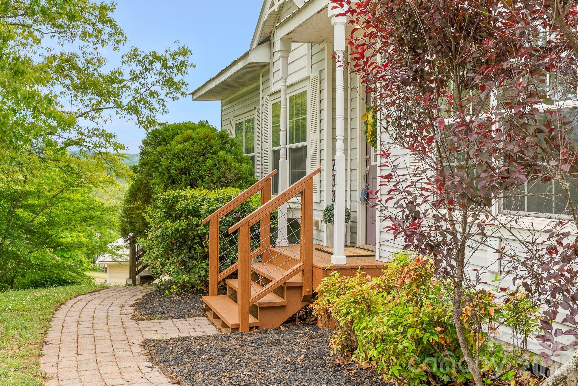 233 Thompson Cove Road